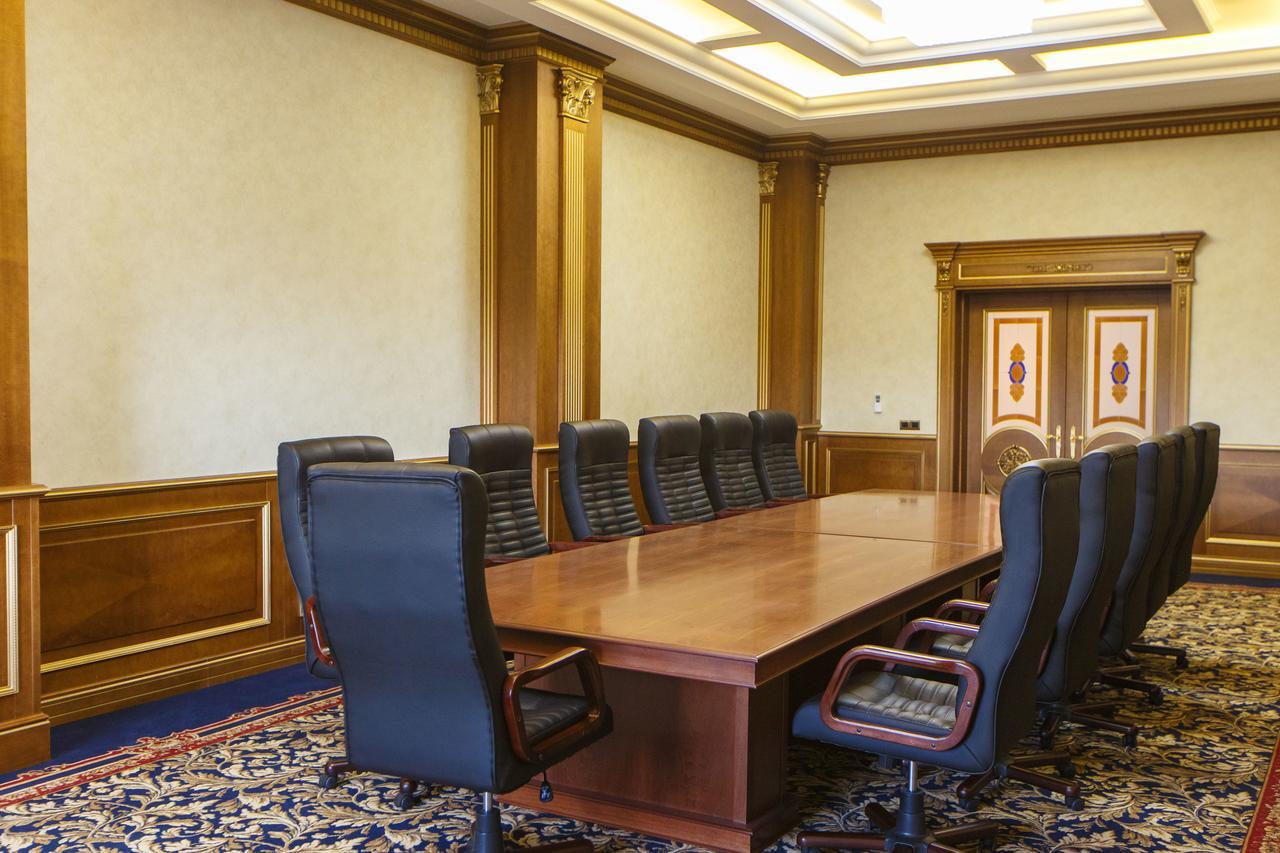 Sultan Palace Hotel Атырау Экстерьер фото The meeting room of the Cabinet of the President of the Republic of Azerbaijan